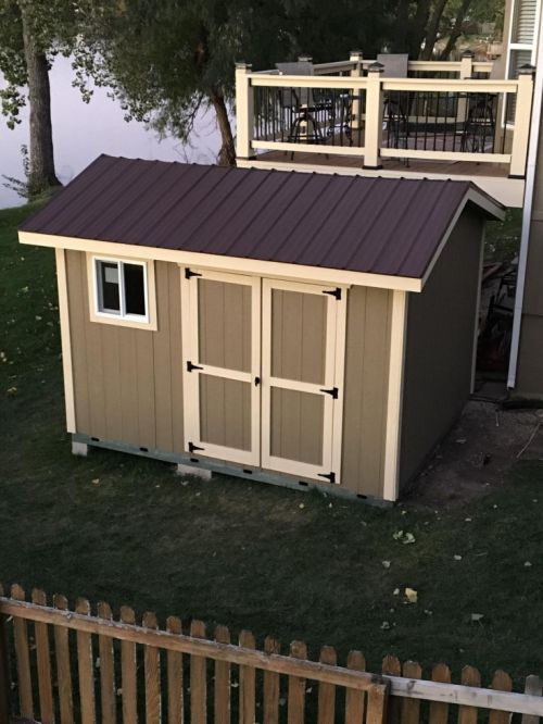 David's picture of his neat saltbox shed. A picture of David's 12x8 saltbox shed.