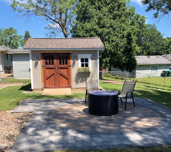 picture of John's 12x10 saltbox shed. Shed pictures of John's 12x10 saltbox shed.