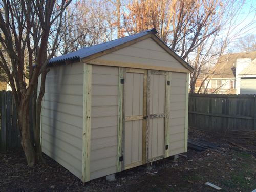 Rod's shed picture of his neat 10'x10' gable style storage shed.