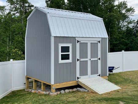 Ryan built this neat 10x12 barn shed using my 10x12 barn shed plans. Ryan's 10x12 barn shed picture.